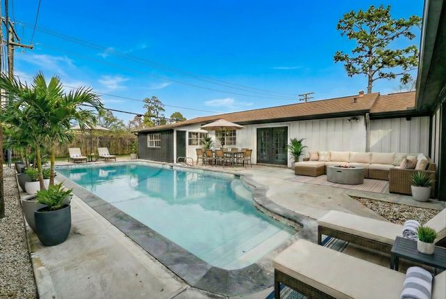 6002 Greenmont Drive, Houston, TX 77092