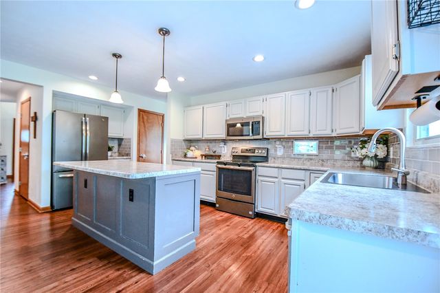2435 Dutch Mill Drive, Fairborn, OH 45324