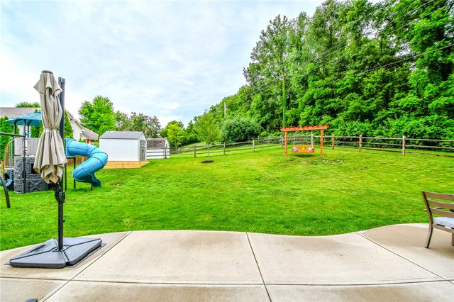 2435 Dutch Mill Drive, Fairborn, OH 45324