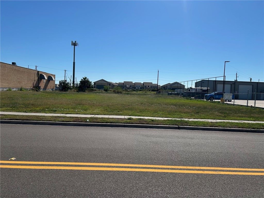5718 Patton St, Corpus Christi, TX 78412 — photo 2
