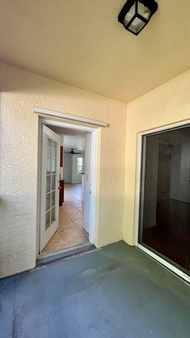 136 SW Peacock Blvd Apt 19-104 St, Port St Lucie, FL 34986