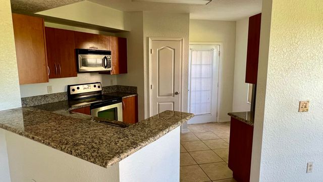 136 SW Peacock Blvd Apt 19-104 St, Port St Lucie, FL 34986