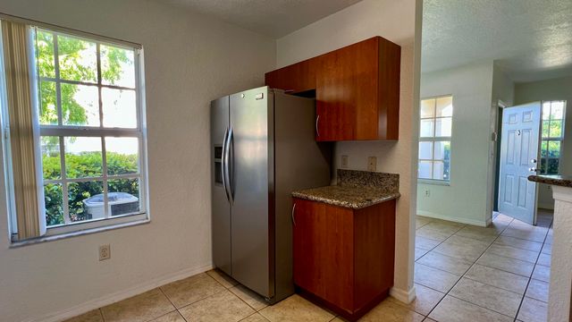 136 SW Peacock Blvd Apt 19-104 St, Port St Lucie, FL 34986