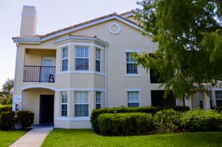136 SW Peacock Blvd Apt 19-104 St, Port St Lucie, FL 34986