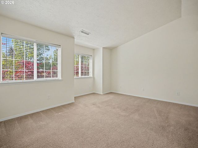 14447 Se OREGON TRAIL Dr, Clackamas, OR 97015