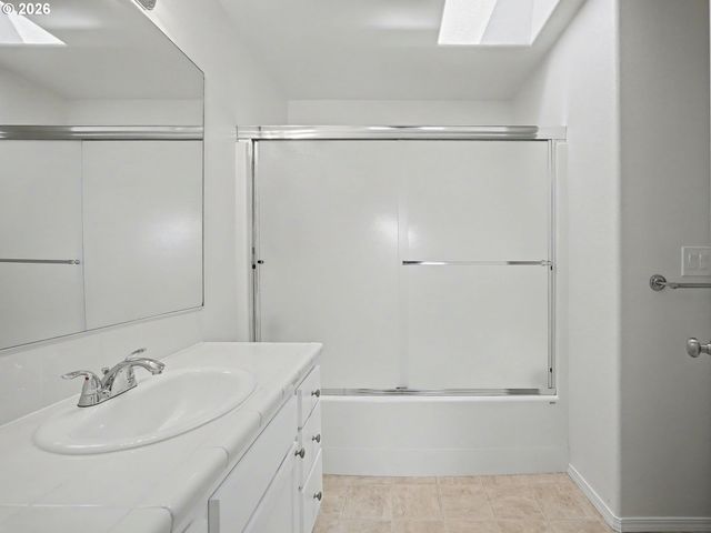14447 Se OREGON TRAIL Dr, Clackamas, OR 97015