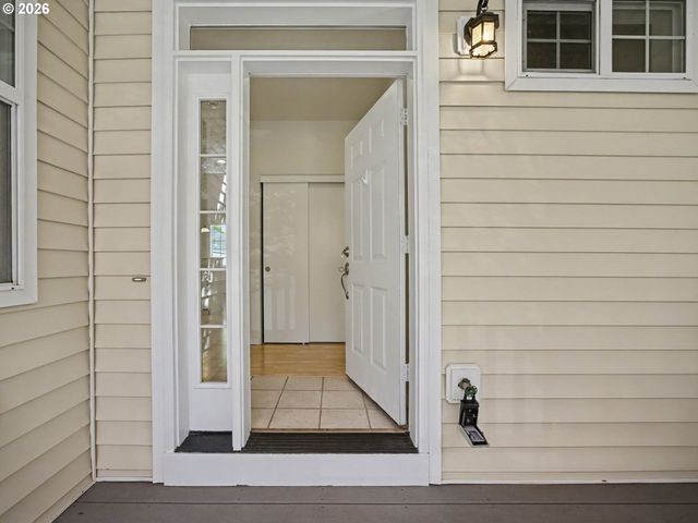 14447 Se OREGON TRAIL Dr, Clackamas, OR 97015