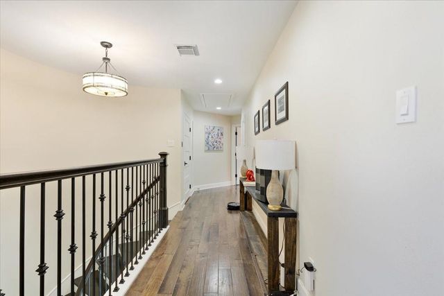 201 Vanderpool Lane 130, Houston, TX 77024