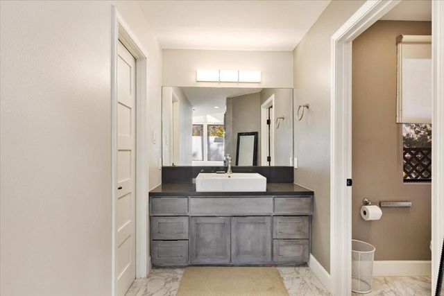 201 Vanderpool Lane 130, Houston, TX 77024