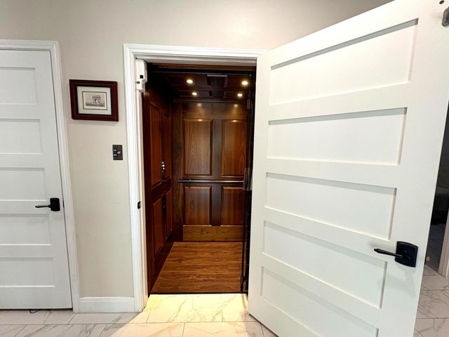 201 Vanderpool Lane 130, Houston, TX 77024