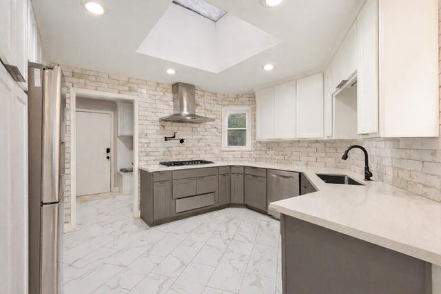 201 Vanderpool Lane 130, Houston, TX 77024