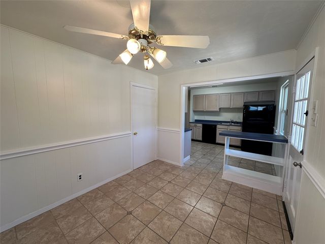 237 Arthur Drive, Hurst, TX 76053