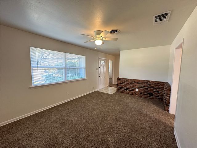 237 Arthur Drive, Hurst, TX 76053