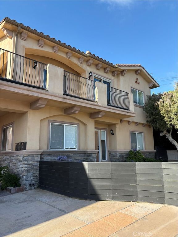 2515 Carnegie Lane A, Redondo Beach, CA 90278