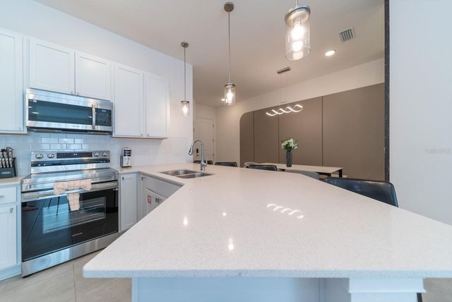 10364 EBB TIDE LANE, Orlando, FL 32821