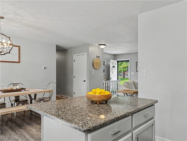 408 Abbyshire Road, Akron, OH 44319