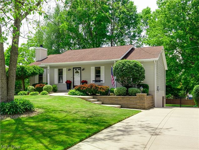 408 Abbyshire Road, Akron, OH 44319