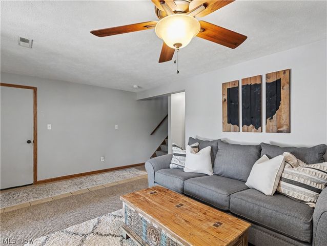 408 Abbyshire Road, Akron, OH 44319