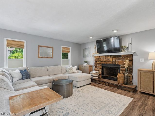 408 Abbyshire Road, Akron, OH 44319