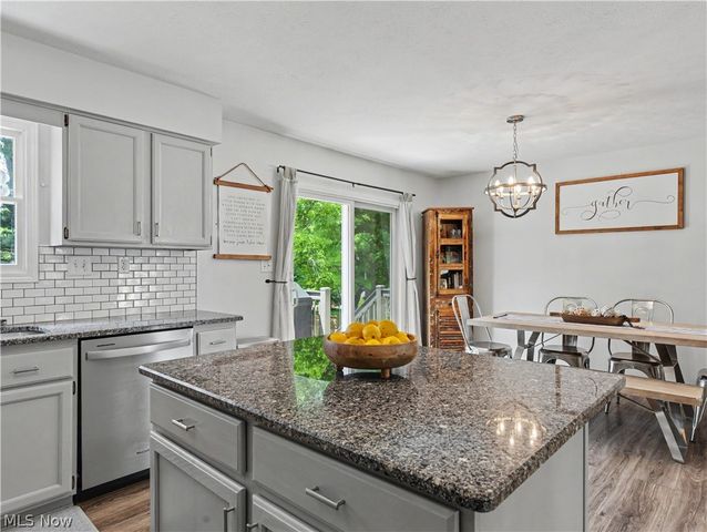 408 Abbyshire Road, Akron, OH 44319