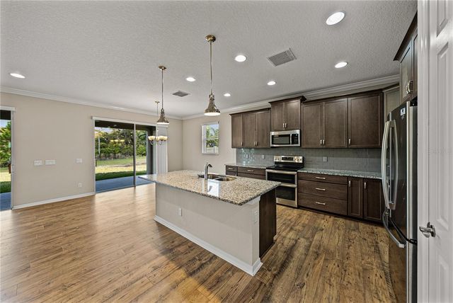 19493 LEONARD ROAD, Lutz, FL 33558