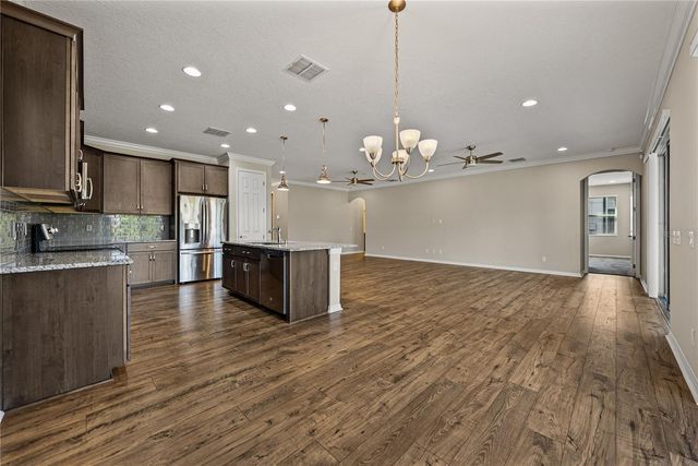 19493 LEONARD ROAD, Lutz, FL 33558