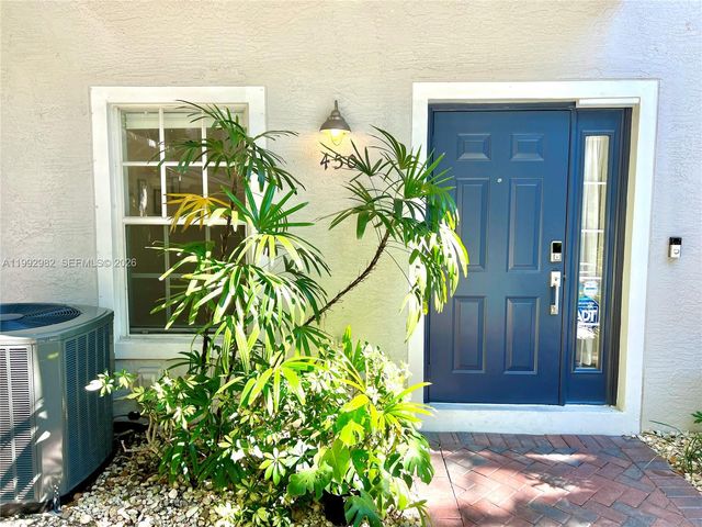 450 NE 2nd Ave 5, Fort Lauderdale, FL 33301