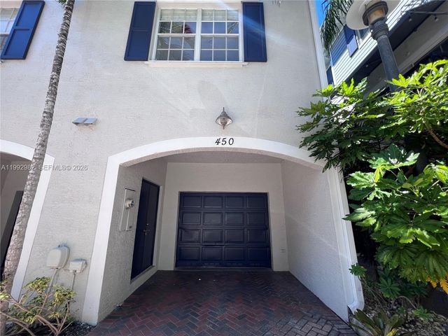 450 NE 2nd Ave 5, Fort Lauderdale, FL 33301