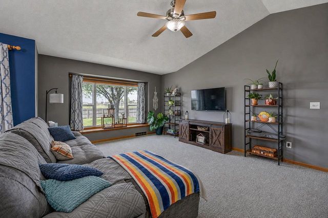 195 6th Street, Evansville, WI 53536