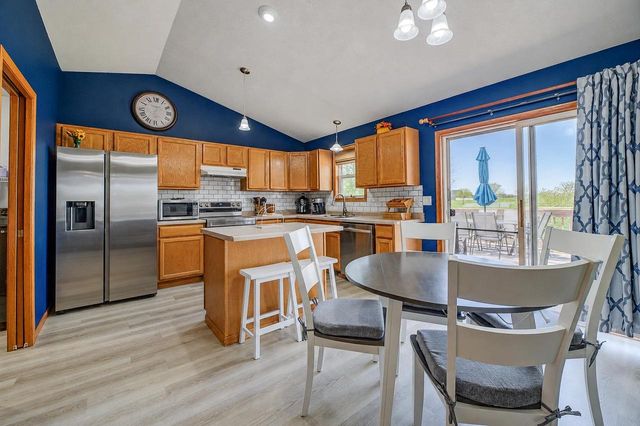 195 6th Street, Evansville, WI 53536