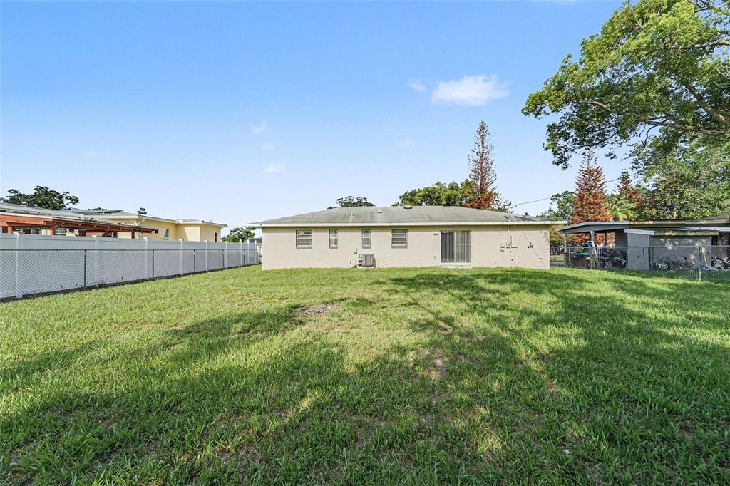 Image 15 of property listing at 1822 JASPER DRIVE, Orlando, FL 32807