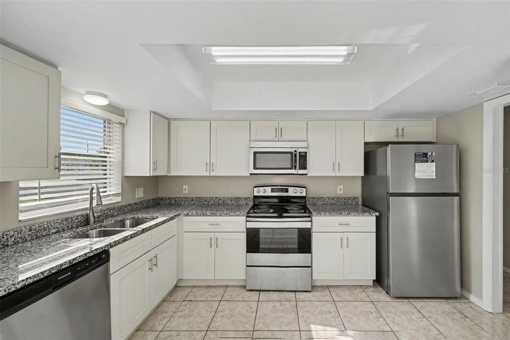 Image 6 of property listing at 1822 JASPER DRIVE, Orlando, FL 32807