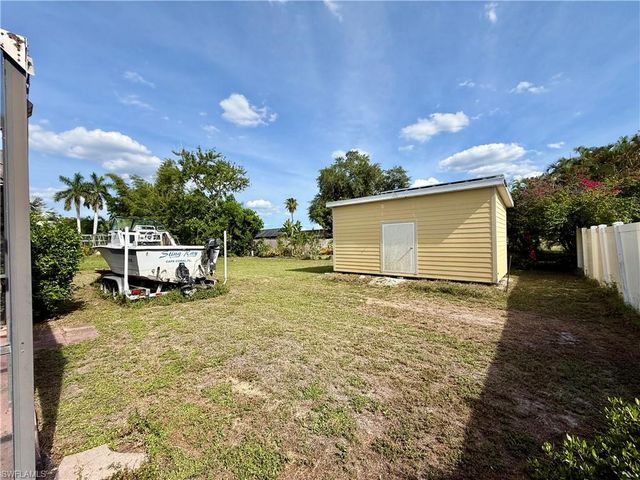 1204 SE 15th ST, Cape Coral, FL 33990