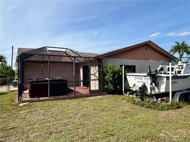 1204 SE 15th ST, Cape Coral, FL 33990