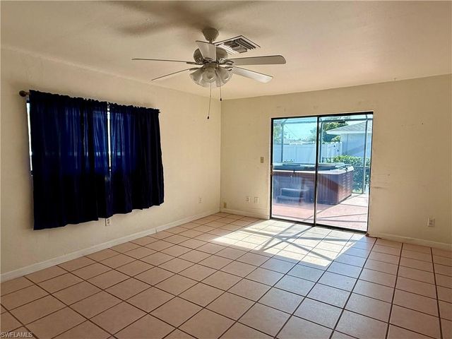 1204 SE 15th ST, Cape Coral, FL 33990