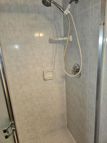 290 Chatham O, West Palm Beach, FL 33417