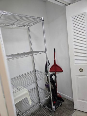 290 Chatham O, West Palm Beach, FL 33417