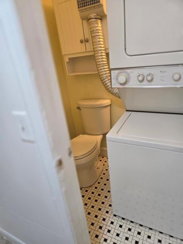 290 Chatham O, West Palm Beach, FL 33417