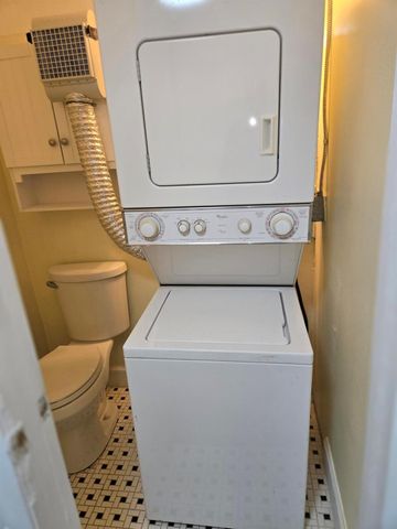 290 Chatham O, West Palm Beach, FL 33417