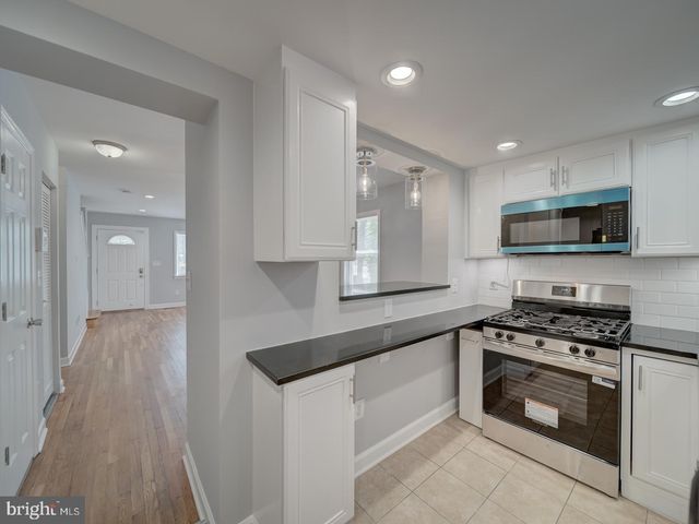 371 CHAPLIN ST SE, Washington, DC 20019