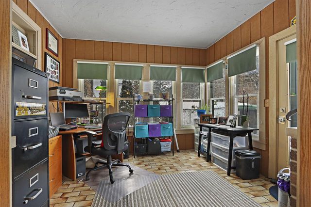 433 Robins RUN, Burlington, WI 53105