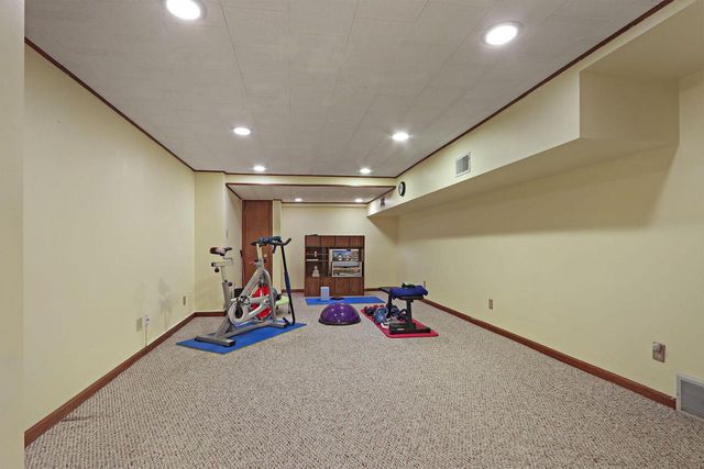 433 Robins RUN, Burlington, WI 53105