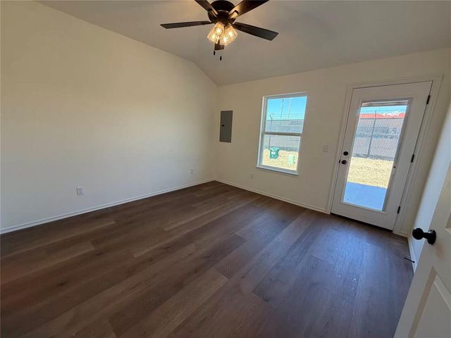 211 Mason Court, Yukon, OK 73099