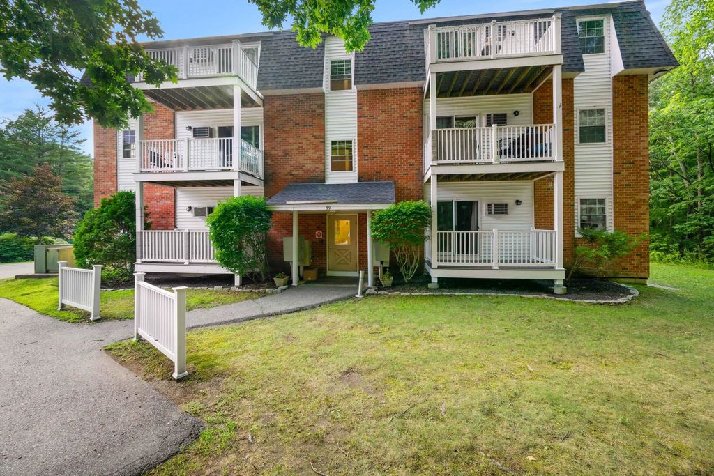 39 Ernest Ave Apt 202, Exeter, NH 03833