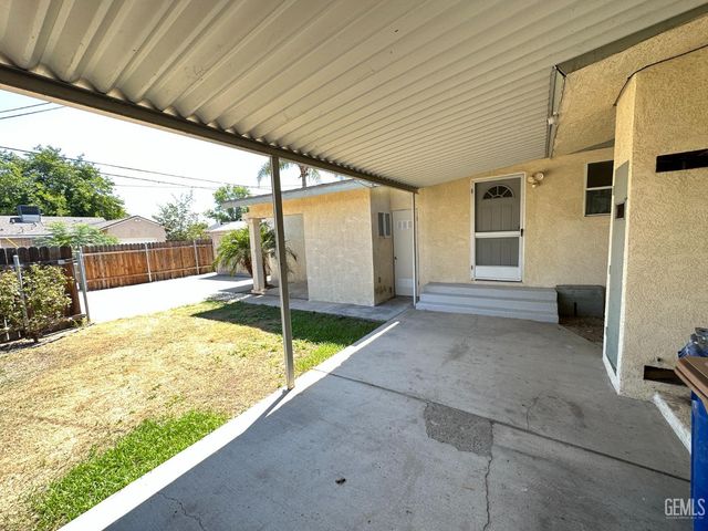 200 Western Drive, Bakersfield, CA 93309