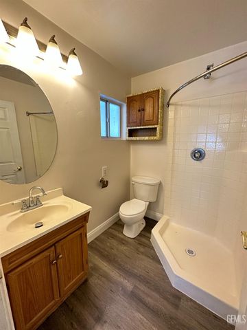 200 Western Drive, Bakersfield, CA 93309