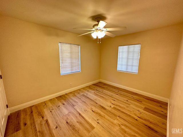 200 Western Drive, Bakersfield, CA 93309