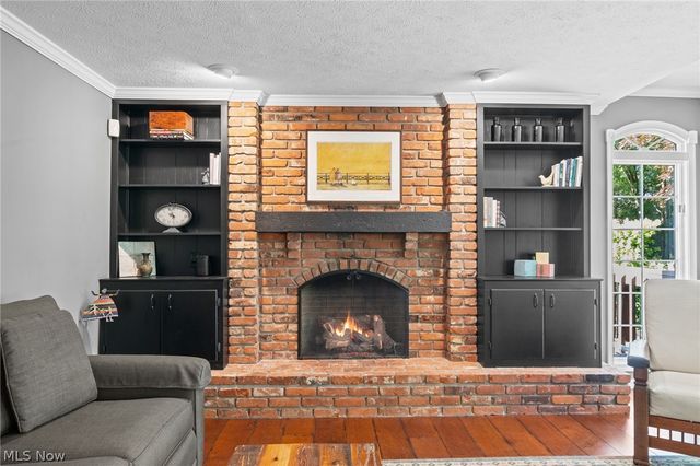 560 Marvis Drive, Bay Village, OH 44140
