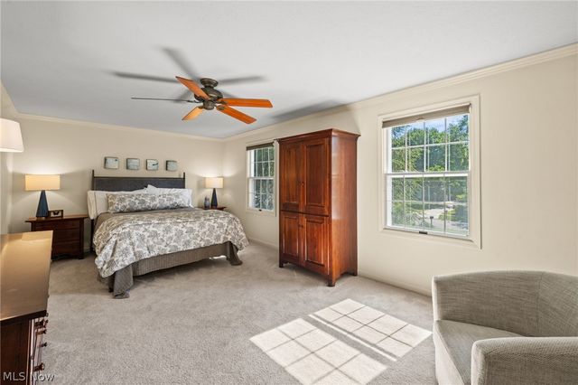 560 Marvis Drive, Bay Village, OH 44140