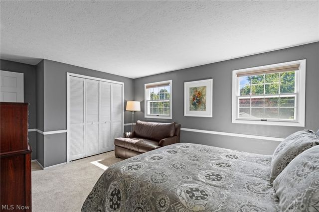 560 Marvis Drive, Bay Village, OH 44140